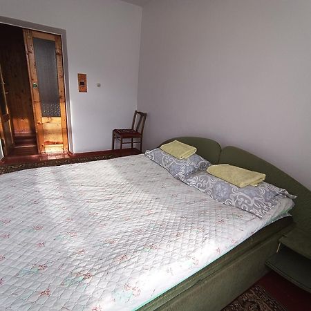 Meerim Guest House Bokonbayevo Екстер'єр фото