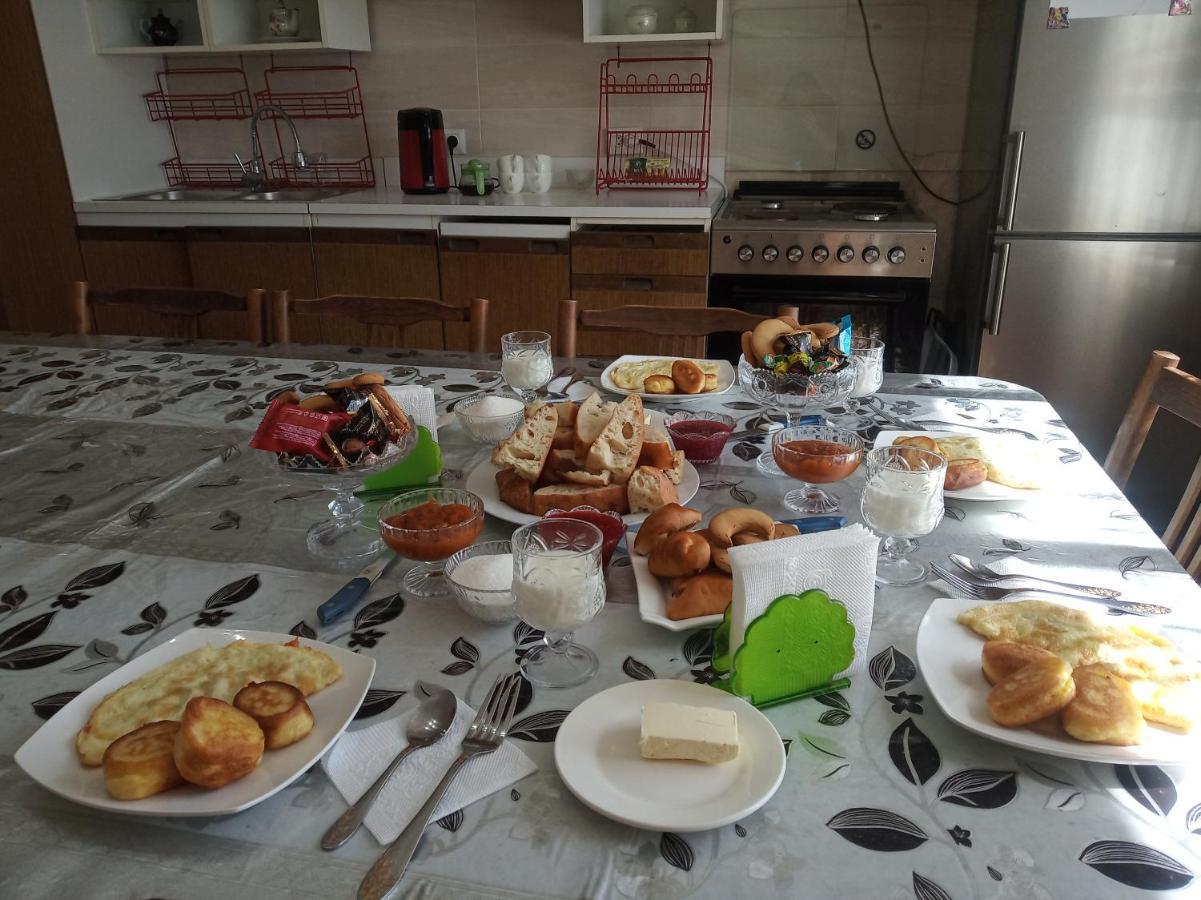Meerim Guest House Bokonbayevo Екстер'єр фото