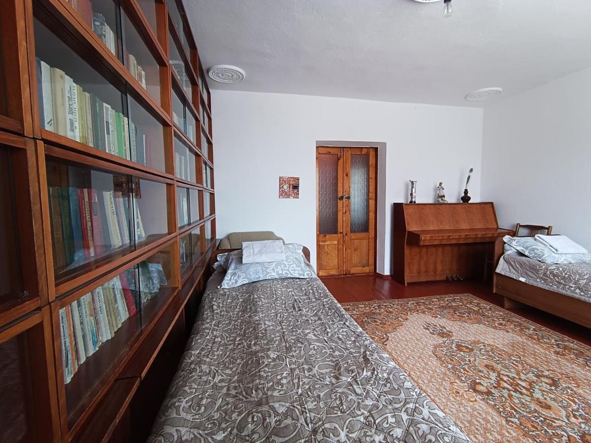 Meerim Guest House Bokonbayevo Екстер'єр фото