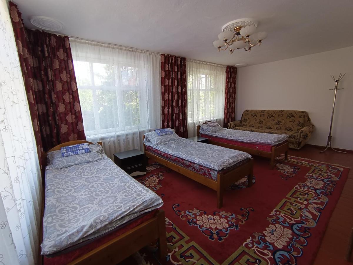 Meerim Guest House Bokonbayevo Екстер'єр фото