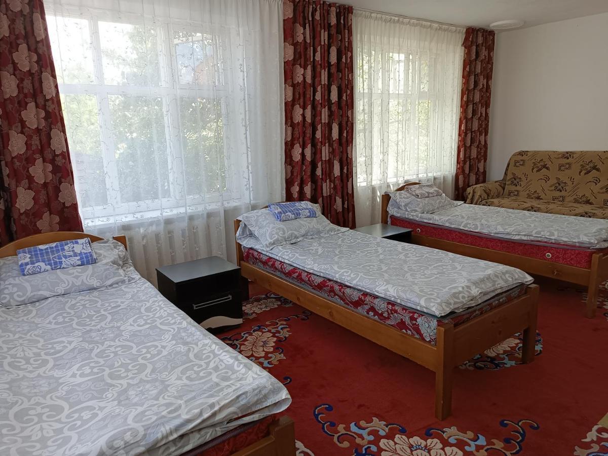 Meerim Guest House Bokonbayevo Екстер'єр фото