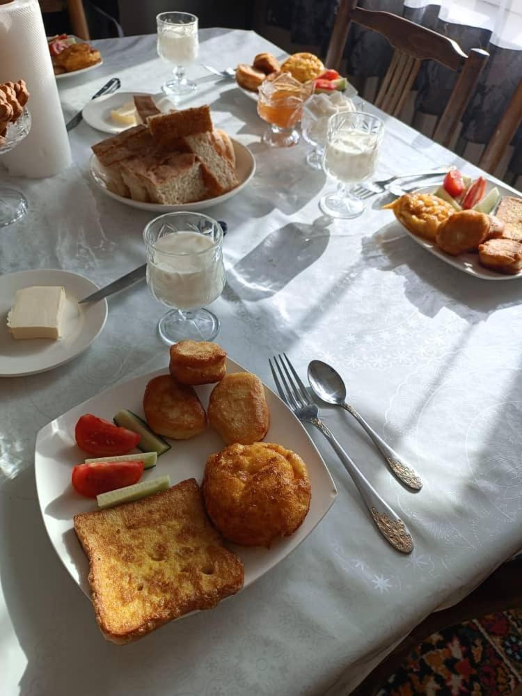 Meerim Guest House Bokonbayevo Екстер'єр фото