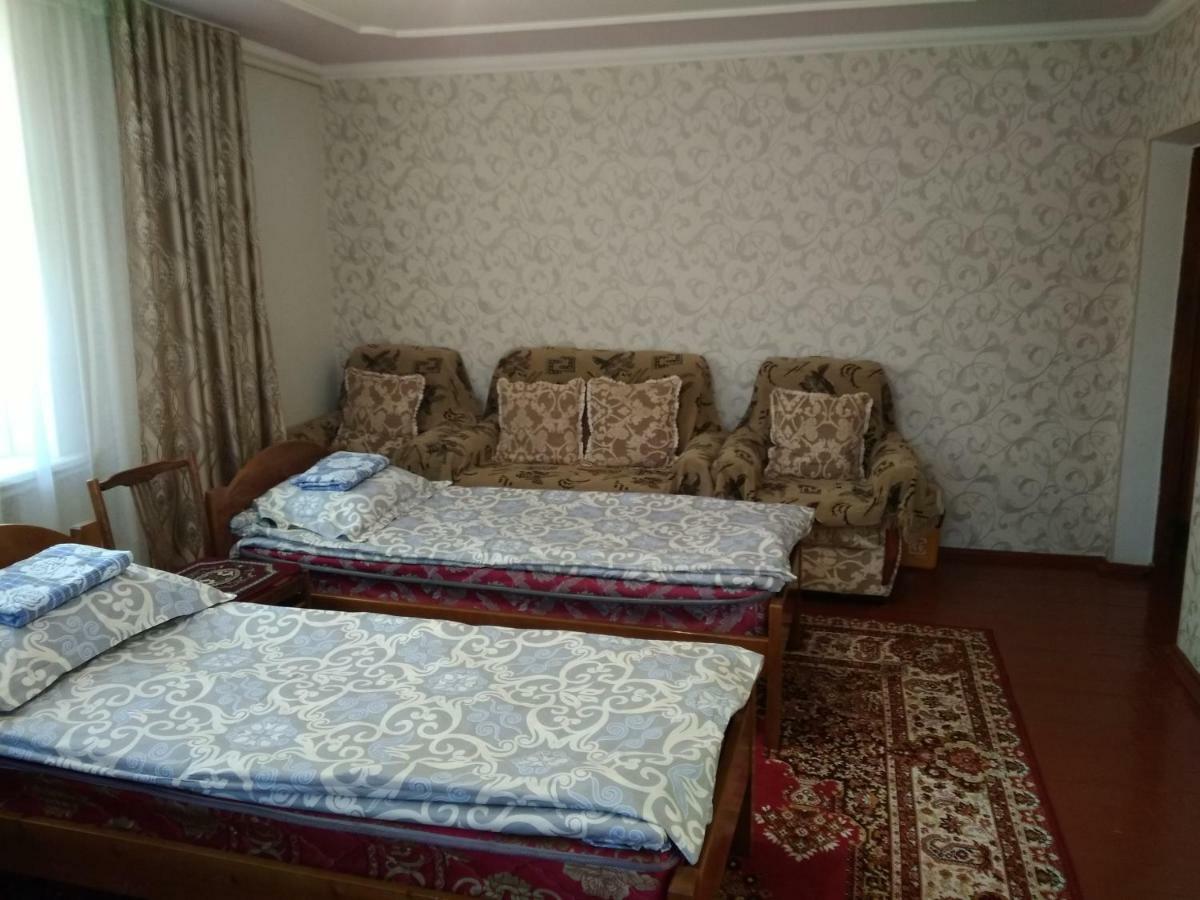 Meerim Guest House Bokonbayevo Екстер'єр фото