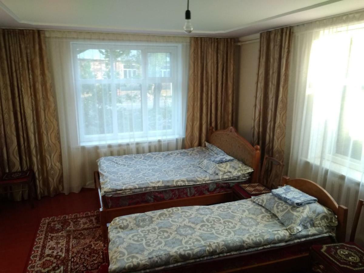 Meerim Guest House Bokonbayevo Екстер'єр фото
